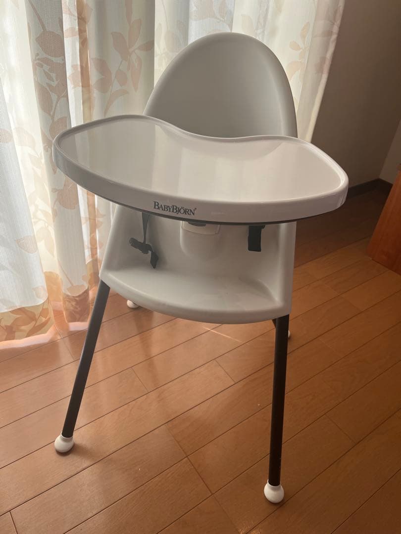 BABYBJÖRN ハイチェア ホワイト Amazon | ベビービョルン 【日本正規品保証付】 ハイチェア (ハーネス